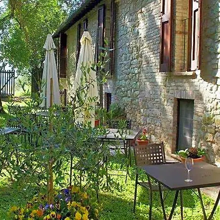 Ξενοδοχείο In Umbria For Family 4*